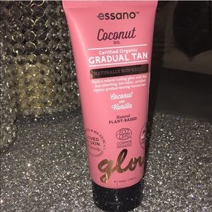 Essano Organic gradual tanner-get a sun kiss glow